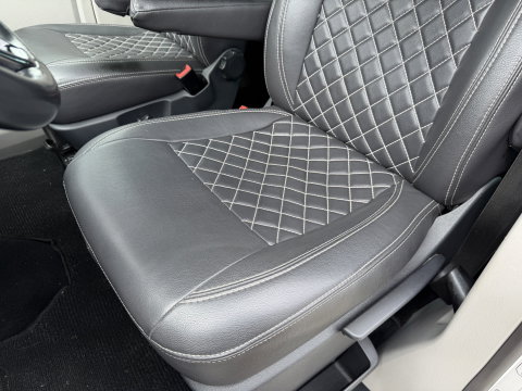 Volkswagen Transporter 2.0 TDI 150pk DSG automaat L2H1 DC 5 persoons Highline / vaste prijs rijklaar € 32.950 ex btw / lease vanaf € 538 / leer / cruise / airco / trekhaak 2500 kg / navigatie / euro 6 / bpm vrij !