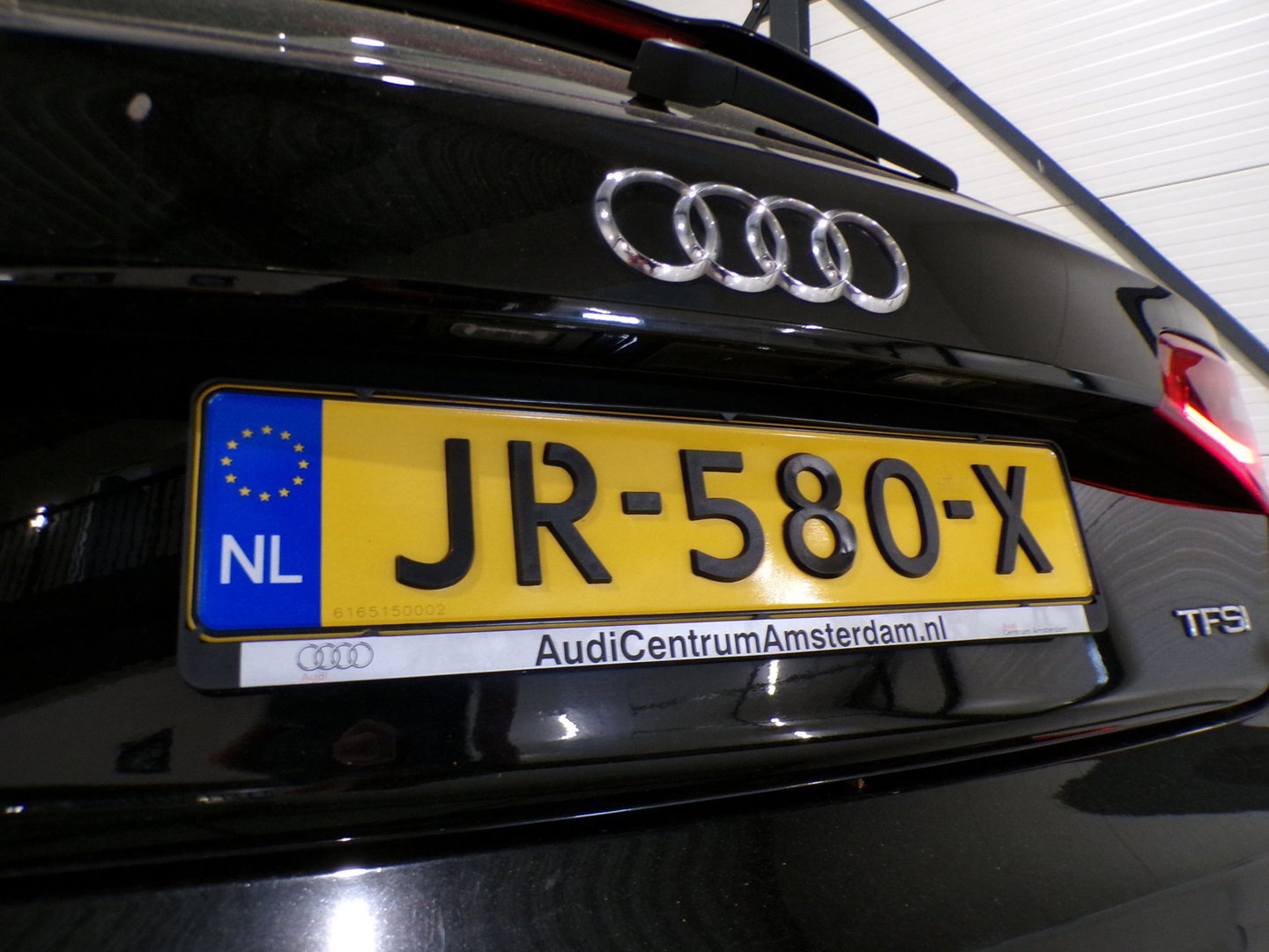Audi A3 Sportback 1.2 TFSI S-Line Adrenalin "Origineel NL!" Xenon-LED Parkeersensoren Bluetooth Navigatie 18"Velgen Nieuwe-APK