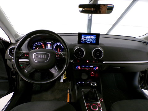 Audi A3 Sportback 1.2 TFSI S-Line Adrenalin "Origineel NL!" Xenon-LED Parkeersensoren Bluetooth Navigatie 18"Velgen Nieuwe-APK
