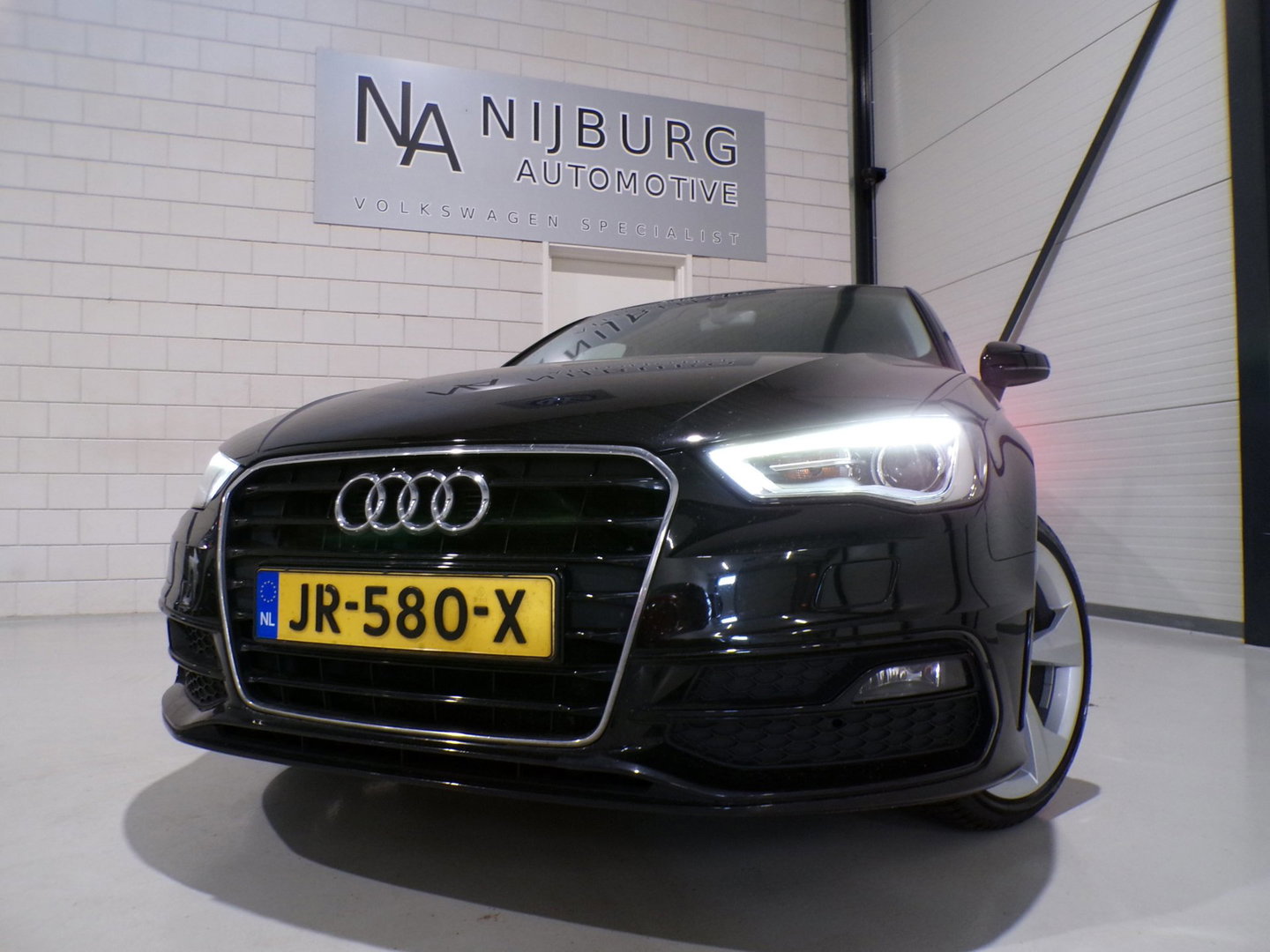 Audi A3 Sportback 1.2 TFSI S-Line Adrenalin "Origineel NL!" Xenon-LED Parkeersensoren Bluetooth Navigatie 18"Velgen Nieuwe-APK