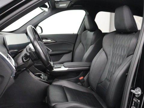 BMW X1 xDrive23i M-sport | Trekhaak | Leder | Head-up | 360 camera | Carplay | Stoelverwarming | Cruise control | Sfeerverlichting | Climate control | Full LED