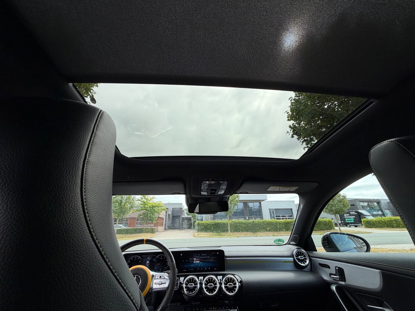 Mercedes-Benz A-Klasse 250 4MATIC Premium Plus|Pano|AMG edition|250pk|stage 1