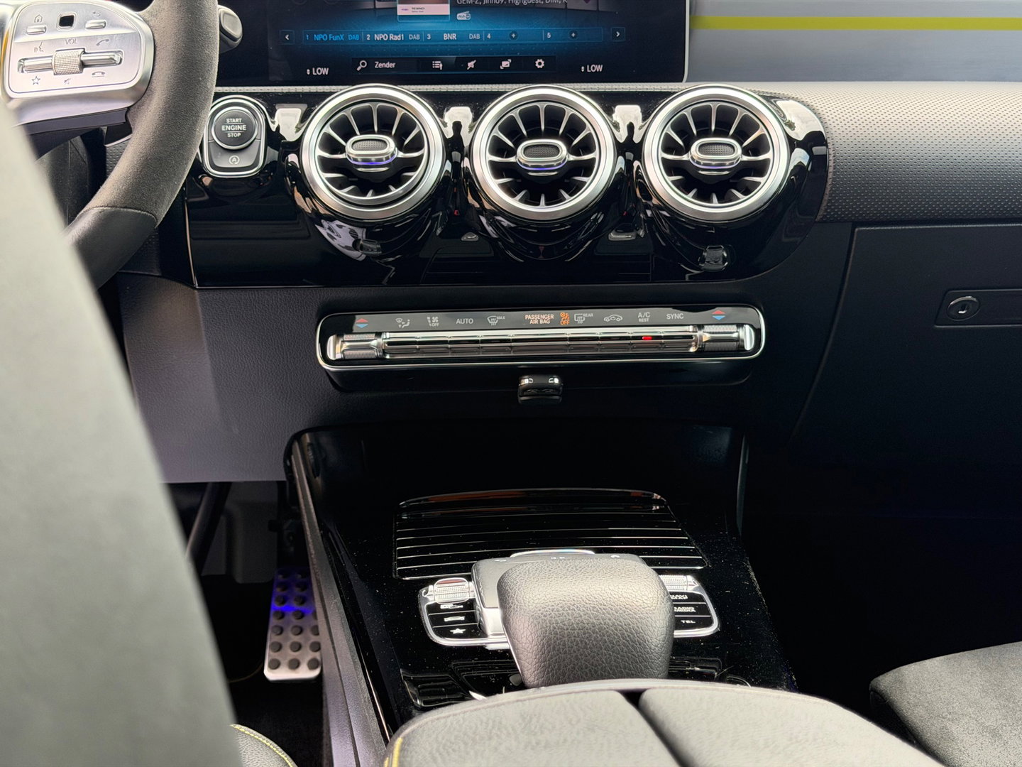 Mercedes-Benz A-Klasse 250 4MATIC Premium Plus|Pano|AMG edition|250pk|stage 1