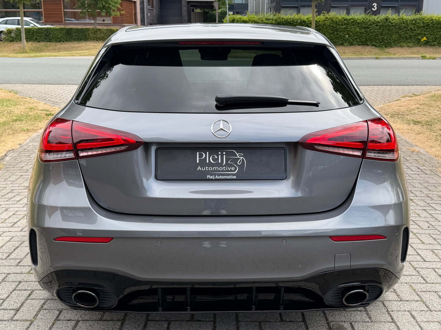 Mercedes-Benz A-Klasse 250 4MATIC Premium Plus|Pano|AMG edition|250pk|stage 1