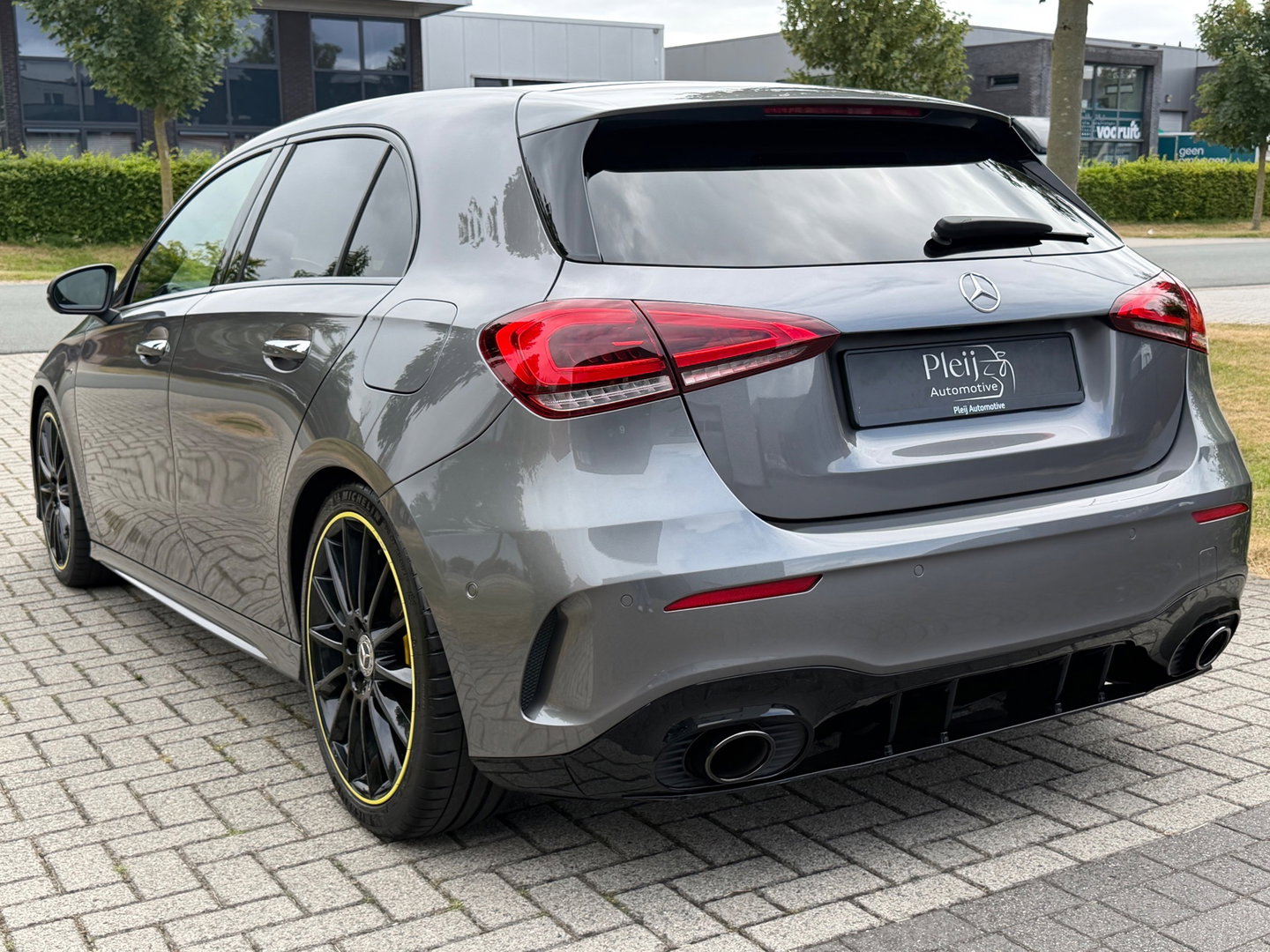 Mercedes-Benz A-Klasse 250 4MATIC Premium Plus|Pano|AMG edition|250pk|stage 1