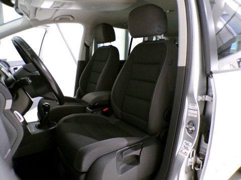 Volkswagen Touran 1.4 TSI Comfortline 7p. "7 Persoons" Apple-carplay Trekhaak Parkeersensoren Bluetooth Navigatie Cruise-control
