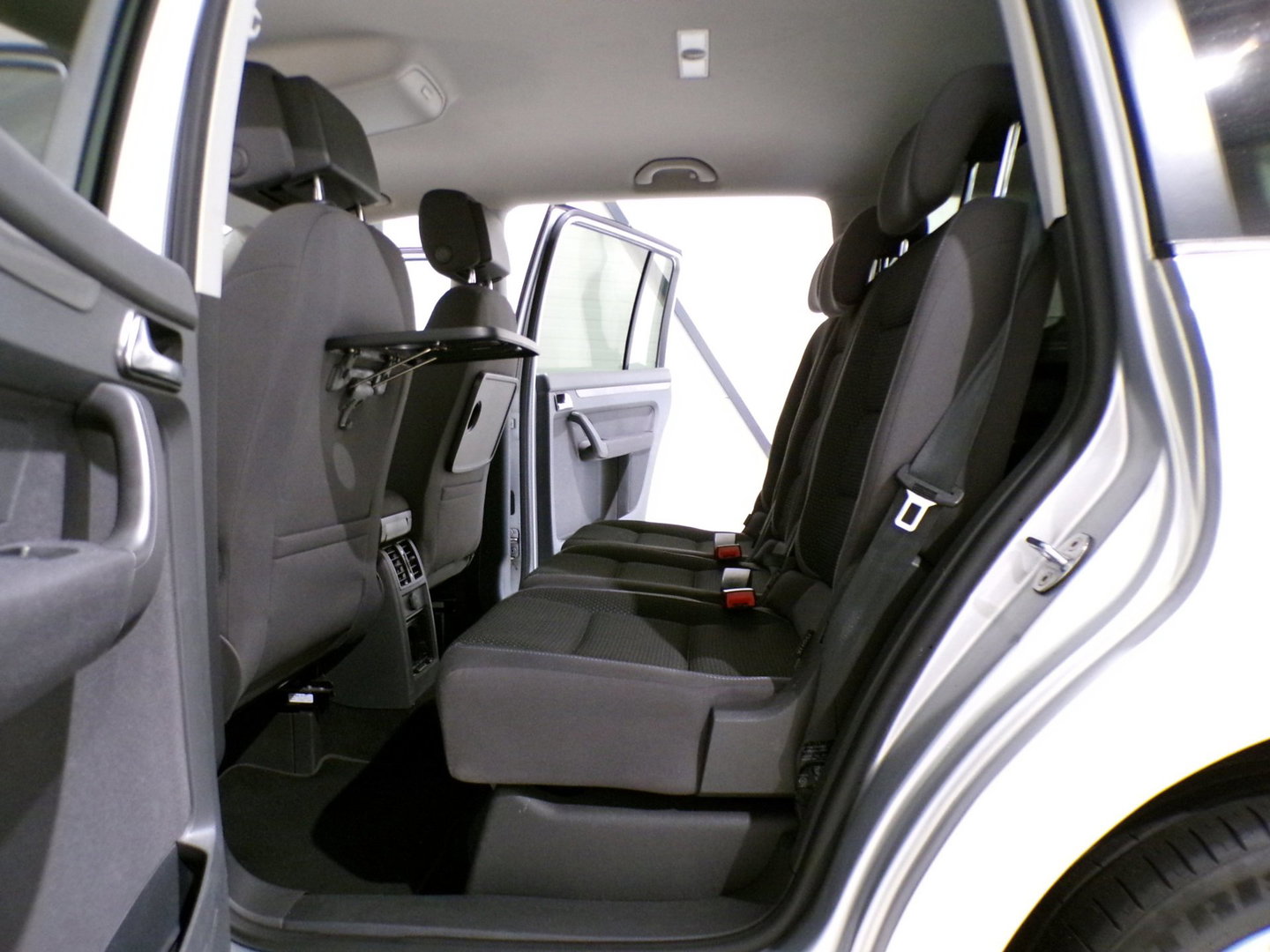 Volkswagen Touran 1.4 TSI Comfortline 7p. "7 Persoons" Apple-carplay Trekhaak Parkeersensoren Bluetooth Navigatie Cruise-control