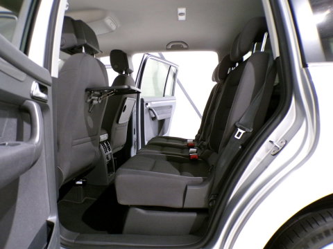 Volkswagen Touran 1.4 TSI Comfortline 7p. "7 Persoons" Apple-carplay Trekhaak Parkeersensoren Bluetooth Navigatie Cruise-control