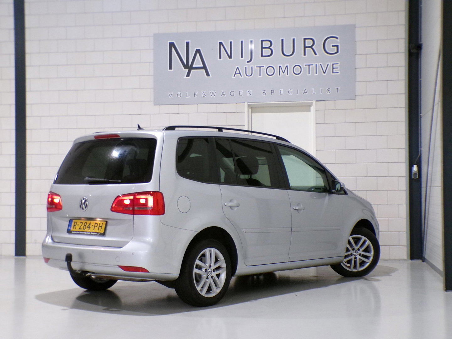 Volkswagen Touran 1.4 TSI Comfortline 7p. "7 Persoons" Apple-carplay Trekhaak Parkeersensoren Bluetooth Navigatie Cruise-control