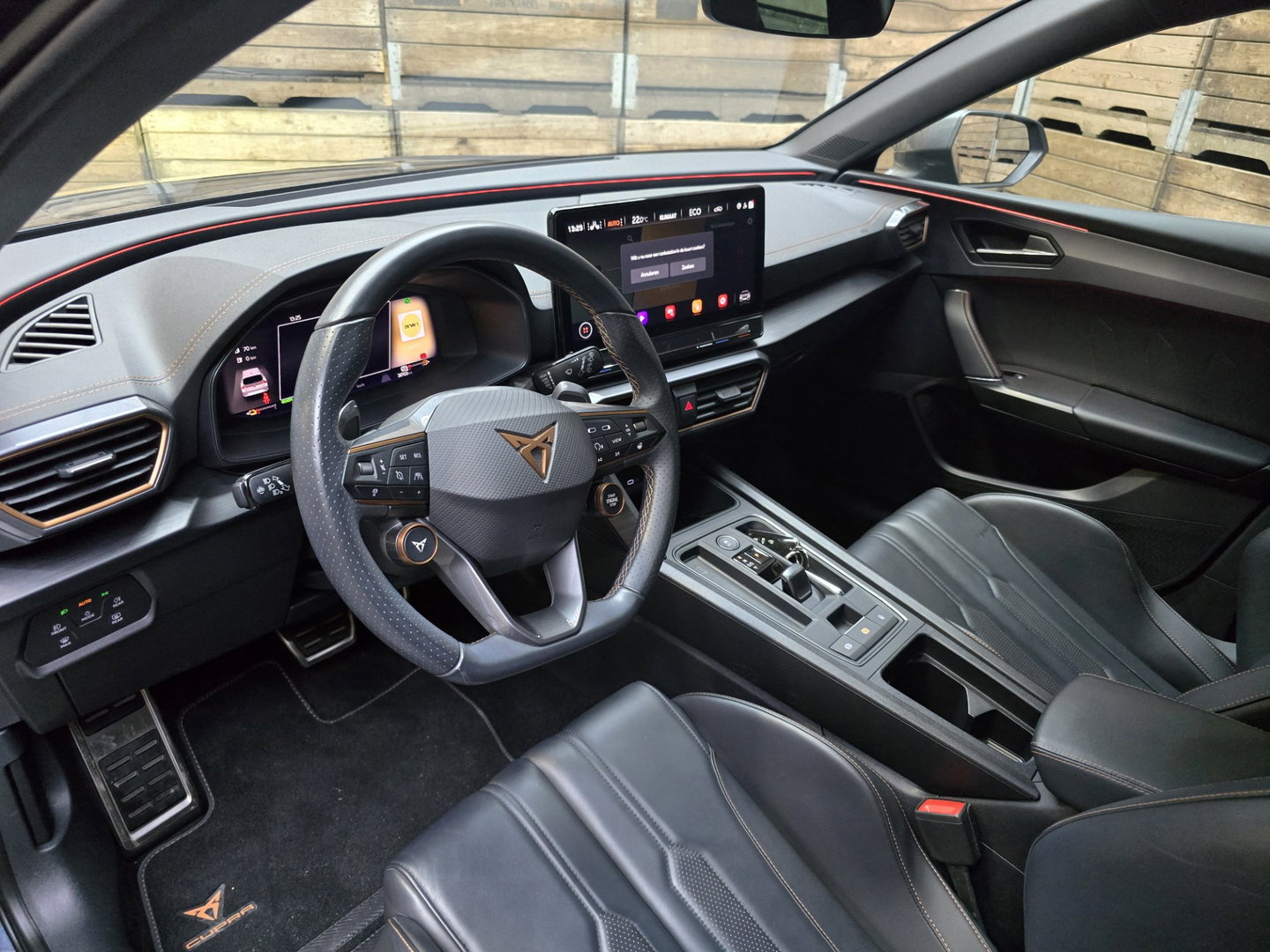 CUPRA Leon Sportstourer 1.4 e-Hybrid VZ Performance Pano Carbon-Kuipstoelen 19"LM