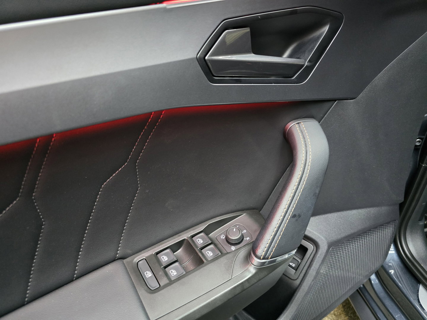 CUPRA Leon Sportstourer 1.4 e-Hybrid VZ Performance Pano Carbon-Kuipstoelen 19"LM