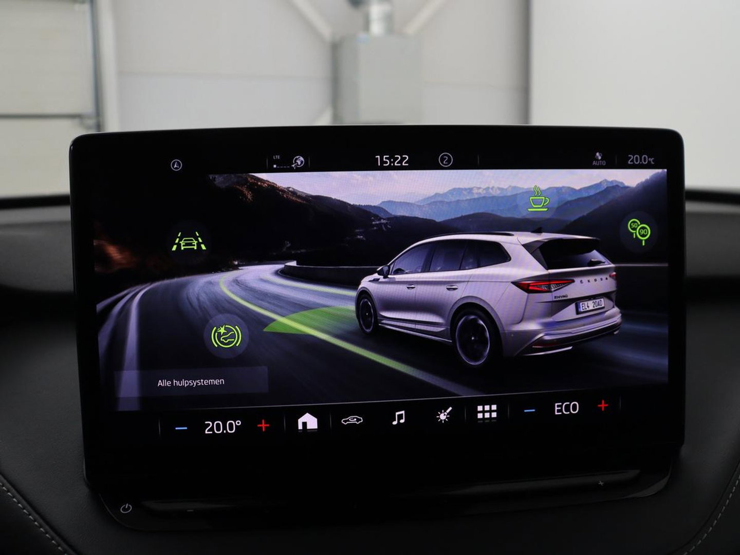 Škoda Enyaq iV 80 Sportline | SOH 92.7% | Leder/alcantara | Stuur verwarming | Camera | Park assist | Cruise control | Carplay | Sfeerverlichting | 21''