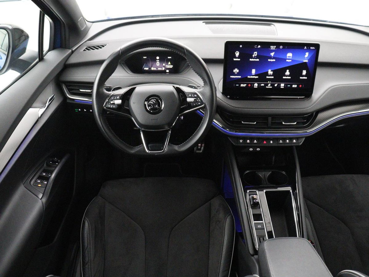 Škoda Enyaq iV 80 Sportline | SOH 92.7% | Leder/alcantara | Stuur verwarming | Camera | Park assist | Cruise control | Carplay | Sfeerverlichting | 21''