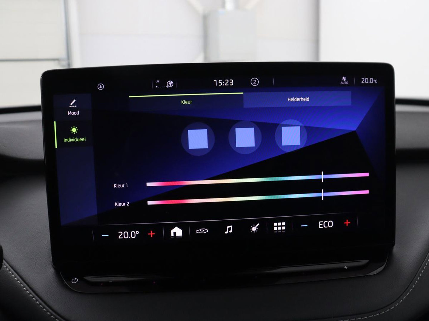 Škoda Enyaq iV 80 Sportline | SOH 92.7% | Leder/alcantara | Stuur verwarming | Camera | Park assist | Cruise control | Carplay | Sfeerverlichting | 21''
