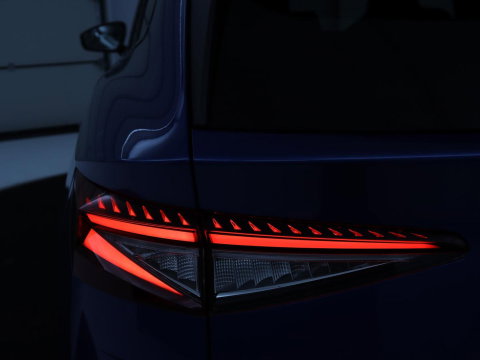 Škoda Enyaq iV 80 Sportline | SOH 92.7% | Leder/alcantara | Stuur verwarming | Camera | Park assist | Cruise control | Carplay | Sfeerverlichting | 21''