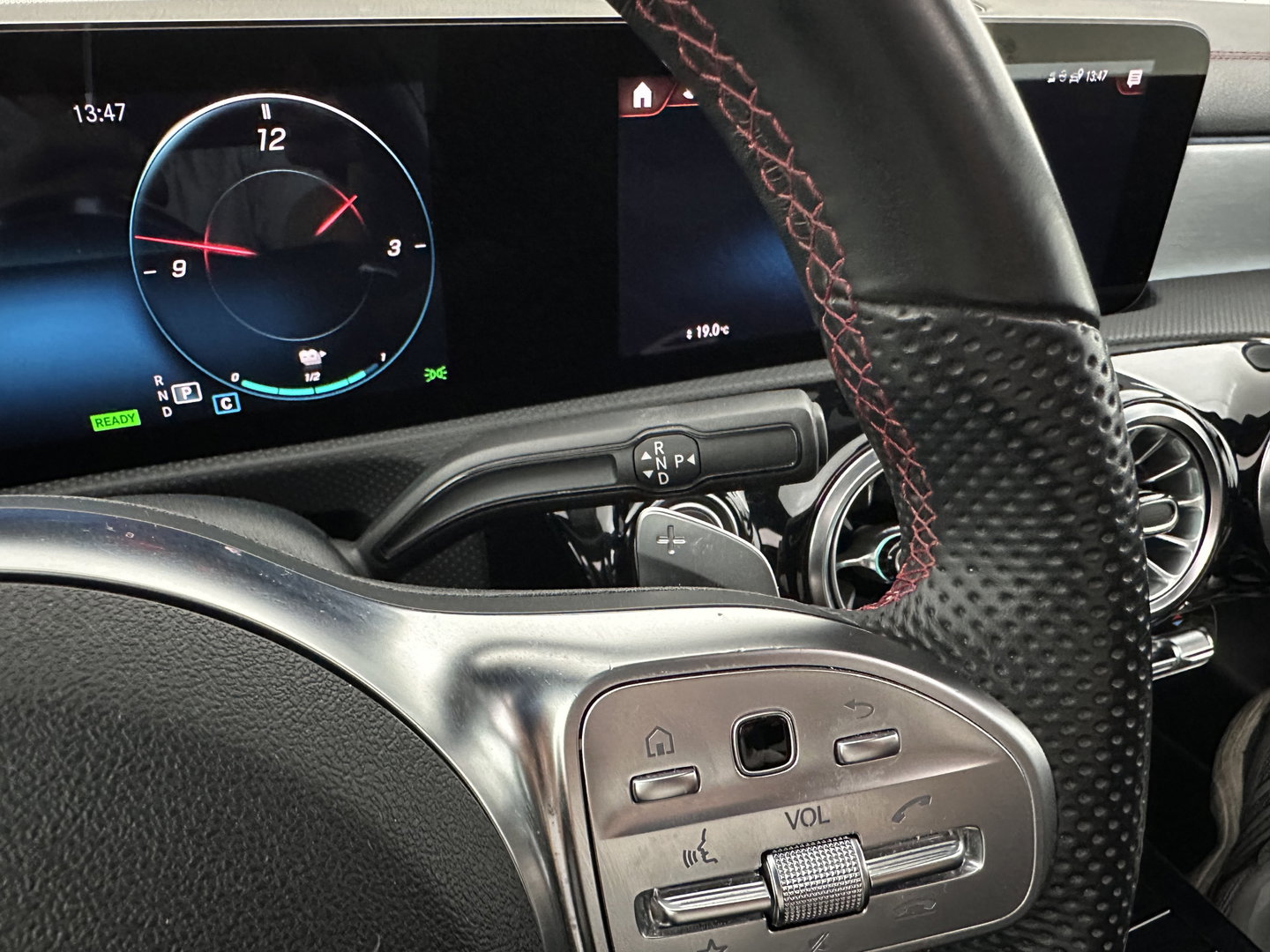 Mercedes-Benz CLA-Klasse Shooting Brake 250 e Business Solution AMG Limited (Plug-in) (INCL.BTW) Aut. *PANO | LEATHER-MICROFIBRE | FULL-LED | HEATED-SPORTSEATS | AMBIENT-LIGHT | DIGI-COCKPIT | DAB+ | NAVI-FULLMAP | CAMERA | PRIVACYGLASS | SHIFTPADDLES | 18''ALU*