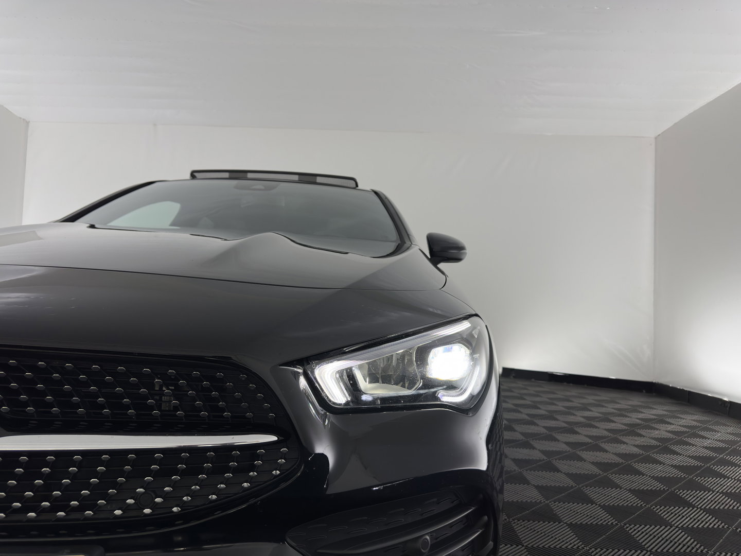 Mercedes-Benz CLA-Klasse Shooting Brake 250 e Business Solution AMG Limited (Plug-in) (INCL.BTW) Aut. *PANO | LEATHER-MICROFIBRE | FULL-LED | HEATED-SPORTSEATS | AMBIENT-LIGHT | DIGI-COCKPIT | DAB+ | NAVI-FULLMAP | CAMERA | PRIVACYGLASS | SHIFTPADDLES | 18''ALU*
