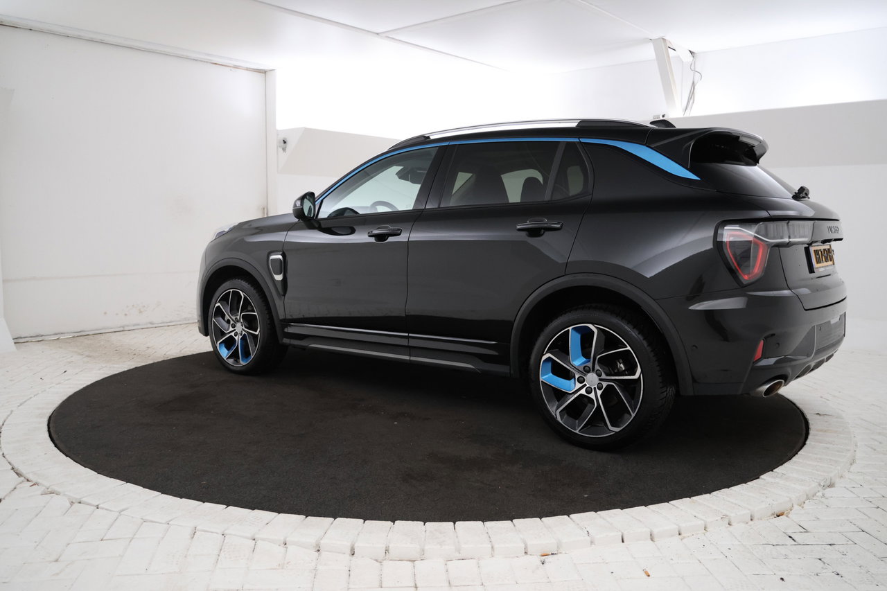 Lynk & Co 01