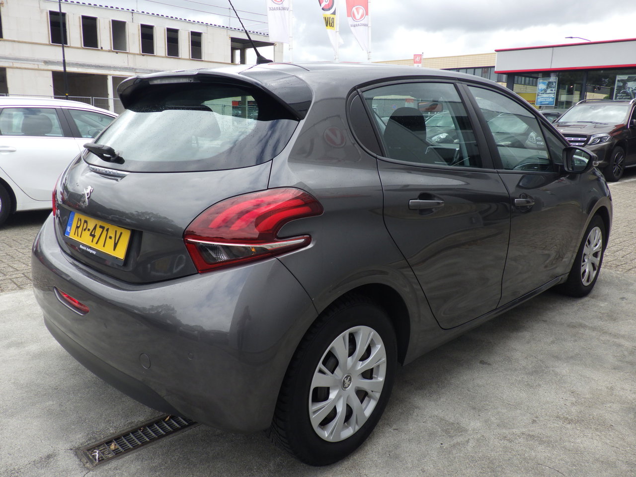 Peugeot 208