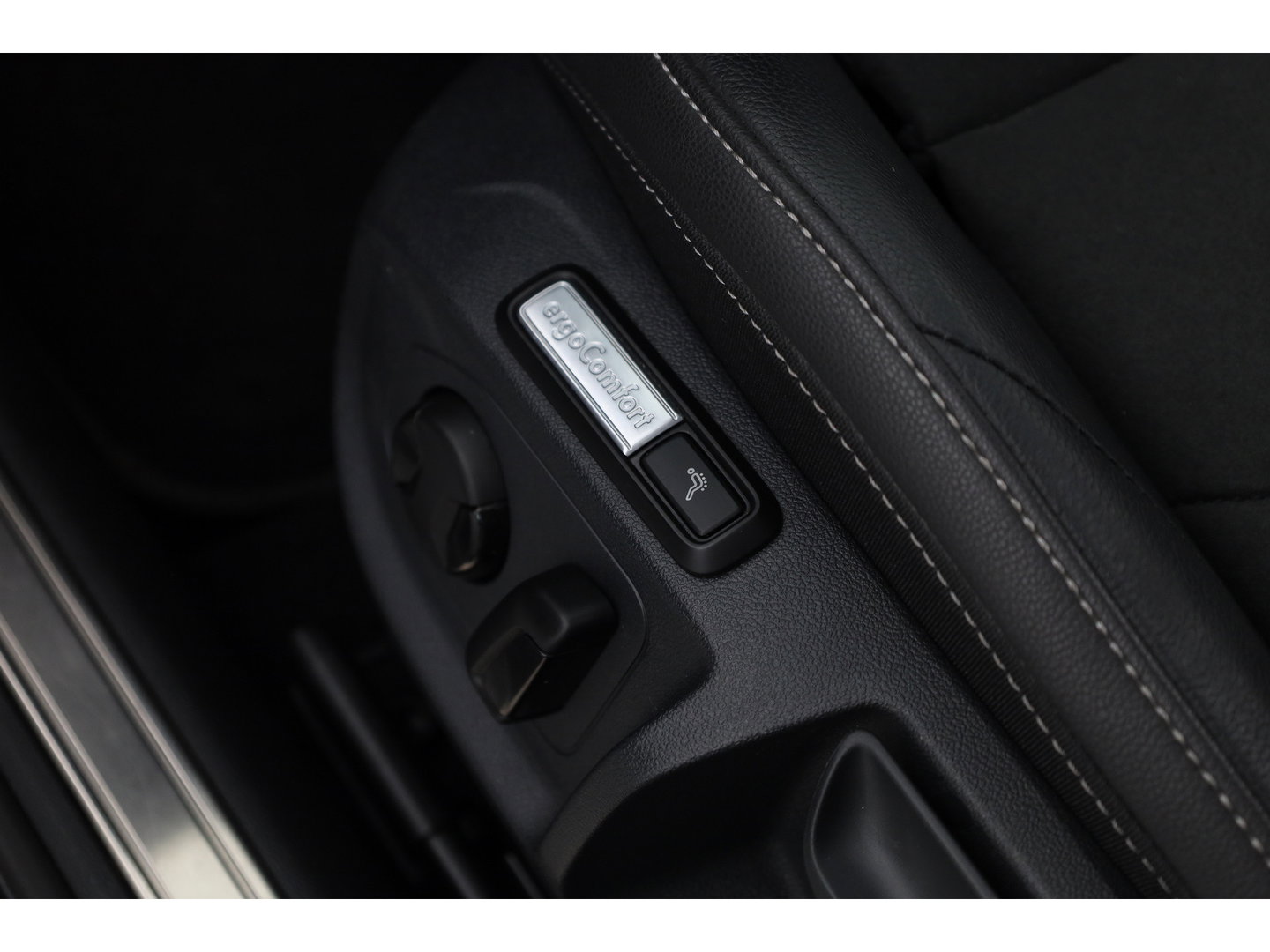 Volkswagen Arteon Shooting Brake 1.4 TSI eHybrid R-Line Business+ | Rijklaar!! | Pano | HUD | Massage | Elek. Trekhaak | Standkachel | 360cam | Digi. Cockpit | Stoel- Stuurverw. | Adapt. Cruise | CarPlay