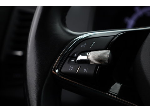 Škoda Karoq 1.0 TSI Business Edition | Rijklaar !! | Cruise | 18'' | All Seasons | PDC | DAB | Airco | bluetooth
