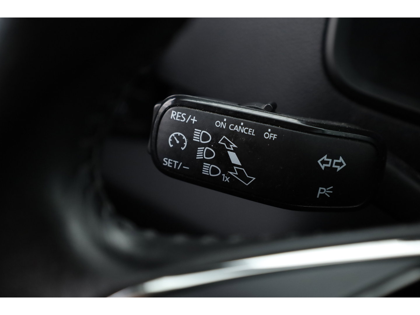 Škoda Karoq 1.0 TSI Business Edition | Rijklaar !! | Cruise | 18'' | All Seasons | PDC | DAB | Airco | bluetooth