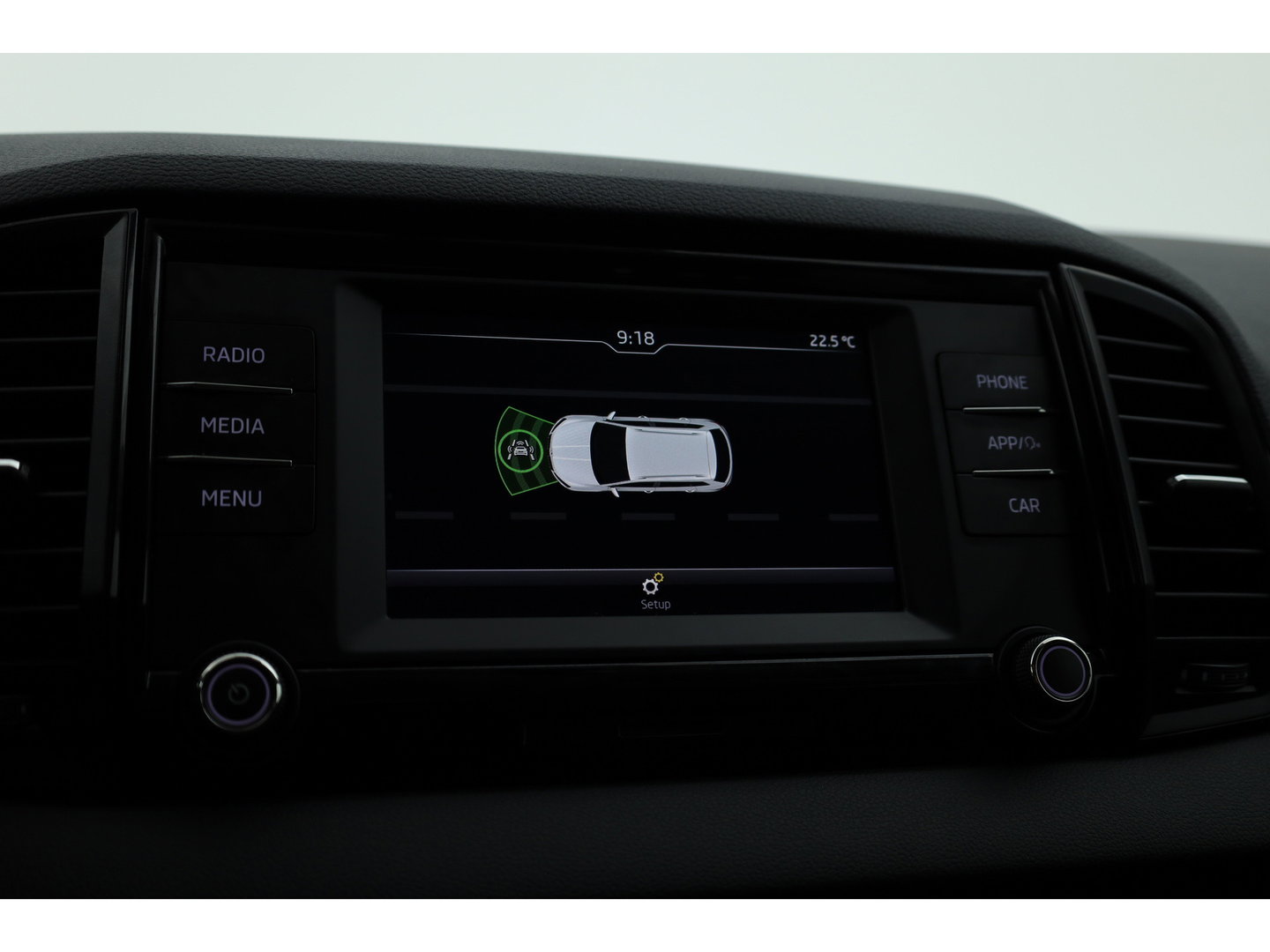 Škoda Karoq 1.0 TSI Business Edition | Rijklaar !! | Cruise | 18'' | All Seasons | PDC | DAB | Airco | bluetooth