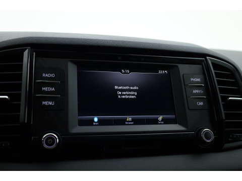 Škoda Karoq 1.0 TSI Business Edition | Rijklaar !! | Cruise | 18'' | All Seasons | PDC | DAB | Airco | bluetooth