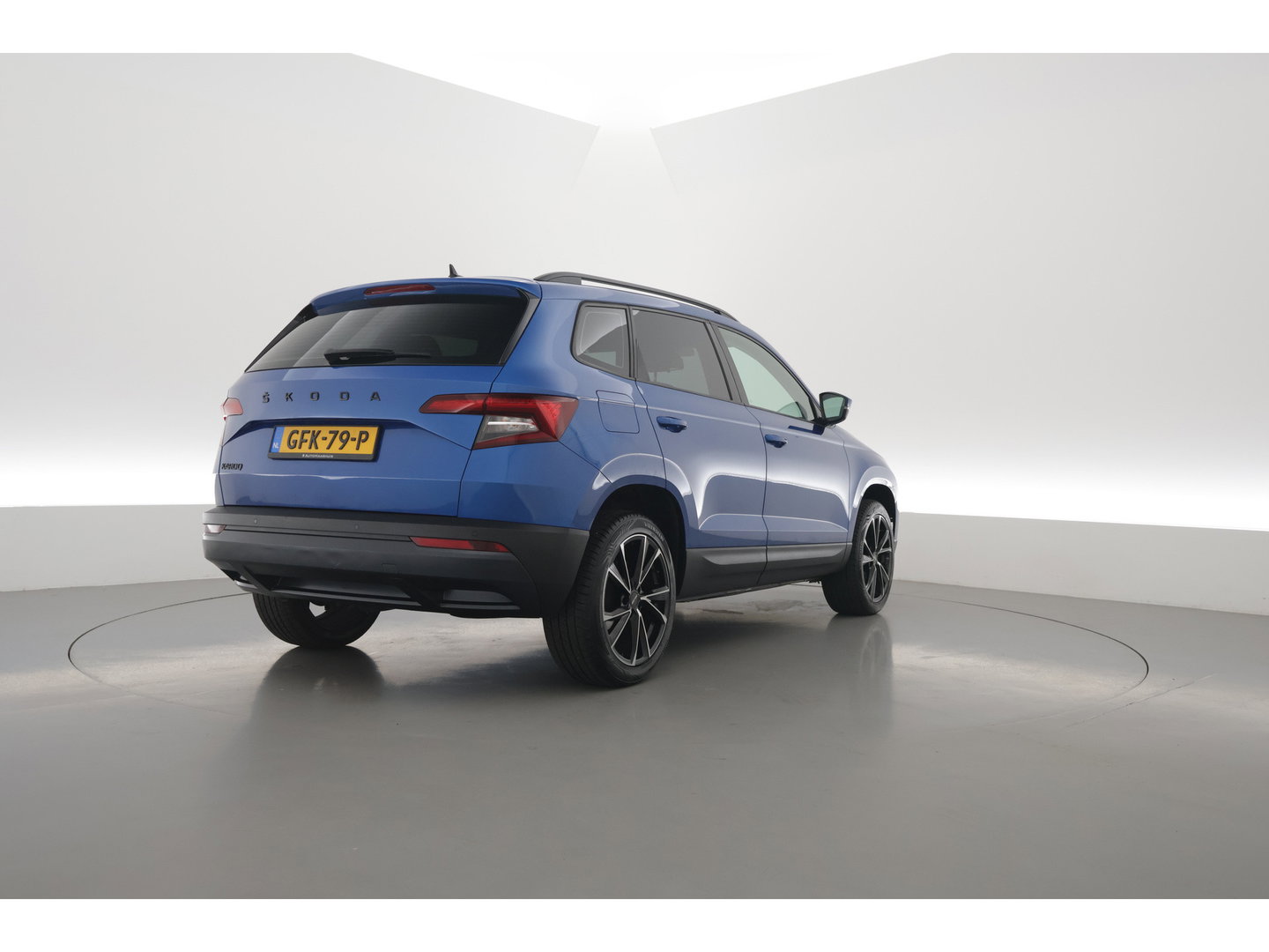 Škoda Karoq 1.0 TSI Business Edition | Rijklaar !! | Cruise | 18'' | All Seasons | PDC | DAB | Airco | bluetooth