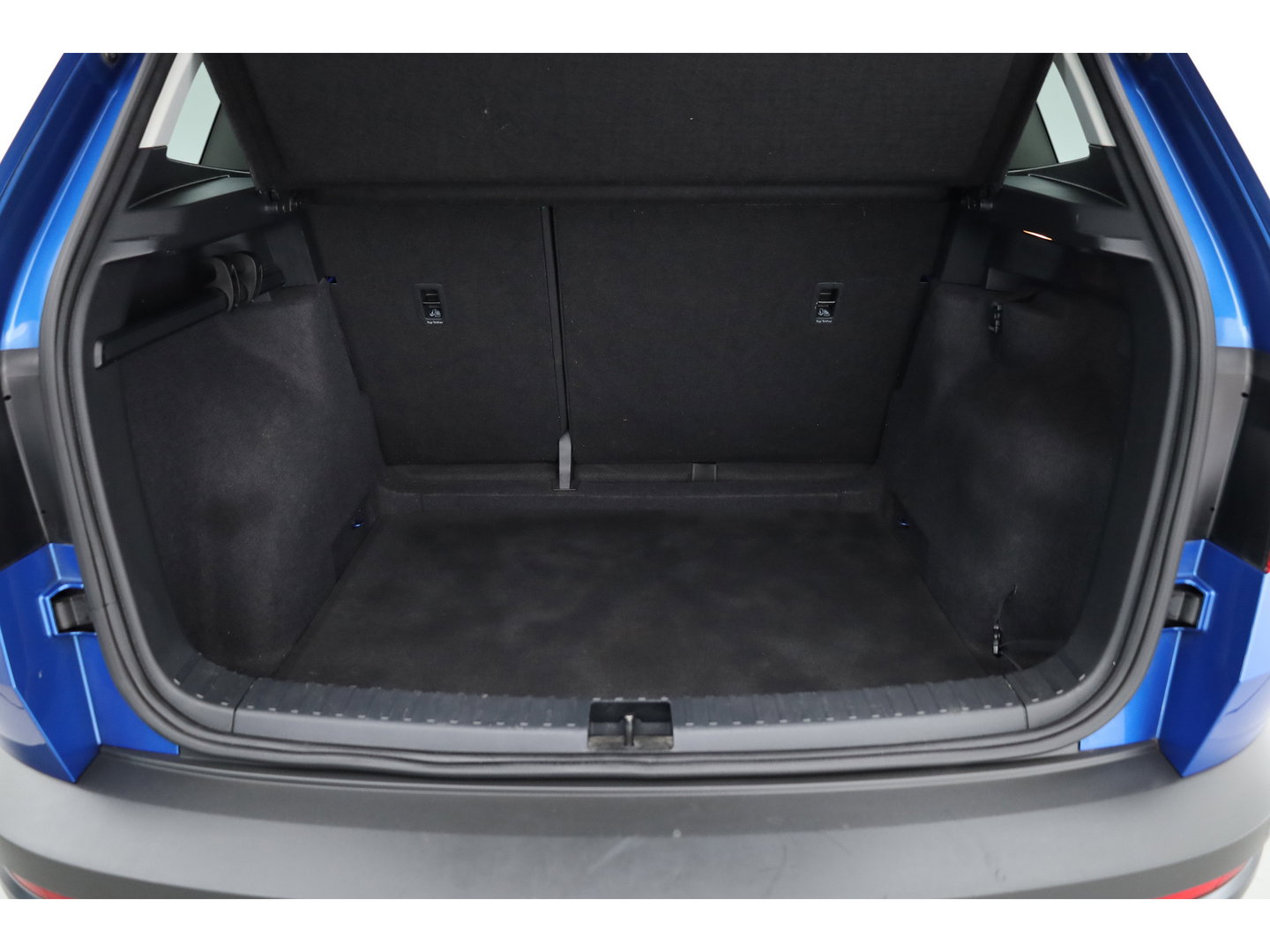 Škoda Karoq 1.0 TSI Business Edition | Rijklaar !! | Cruise | 18'' | All Seasons | PDC | DAB | Airco | bluetooth