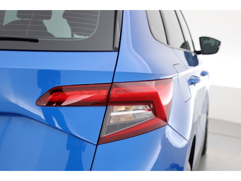 Škoda Karoq 1.0 TSI Business Edition | Rijklaar !! | Cruise | 18'' | All Seasons | PDC | DAB | Airco | bluetooth