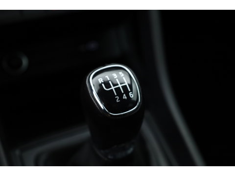 Škoda Karoq 1.0 TSI Business Edition | Rijklaar !! | Cruise | 18'' | All Seasons | PDC | DAB | Airco | bluetooth