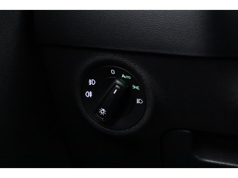 Škoda Karoq 1.0 TSI Business Edition | Rijklaar !! | Cruise | 18'' | All Seasons | PDC | DAB | Airco | bluetooth