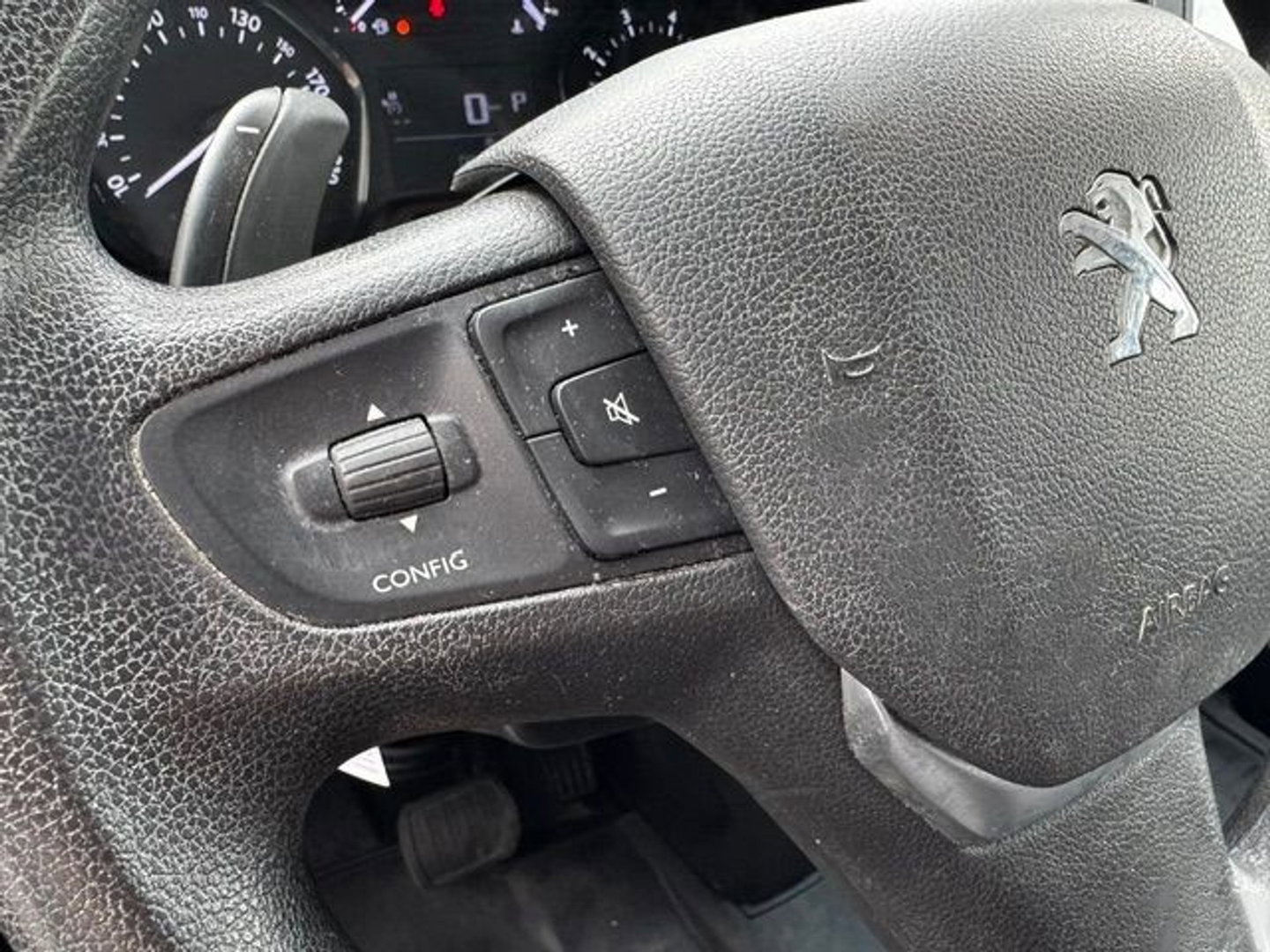 Peugeot Expert 2.0 BlueHDI 180pk Long Dubbel Cabine 6persoons Automaat 117.000km Airco.Navigatie,Camera