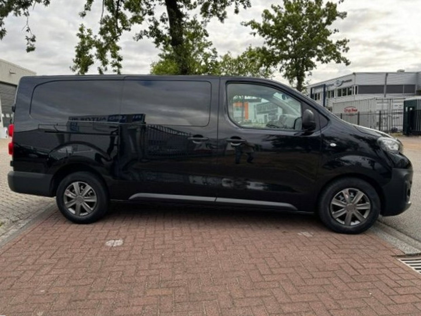 Peugeot Expert 2.0 BlueHDI 180pk Long Dubbel Cabine 6persoons Automaat 117.000km Airco.Navigatie,Camera