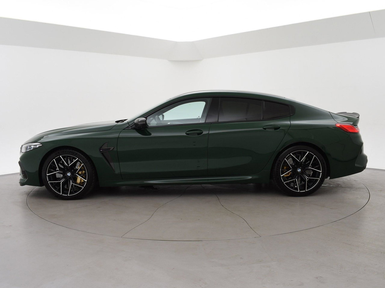 BMW M8