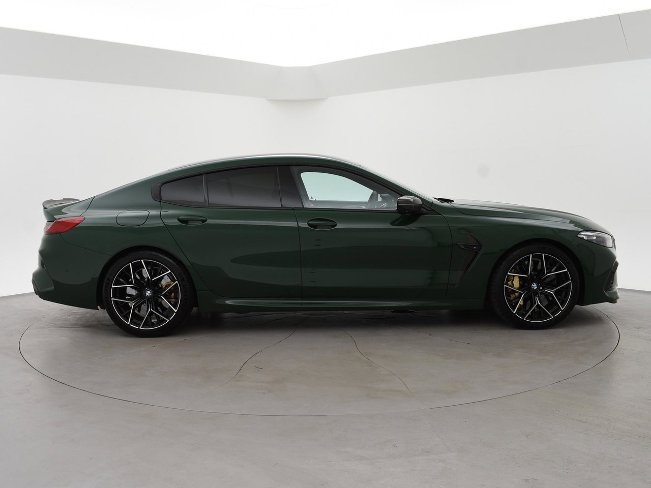 BMW M8