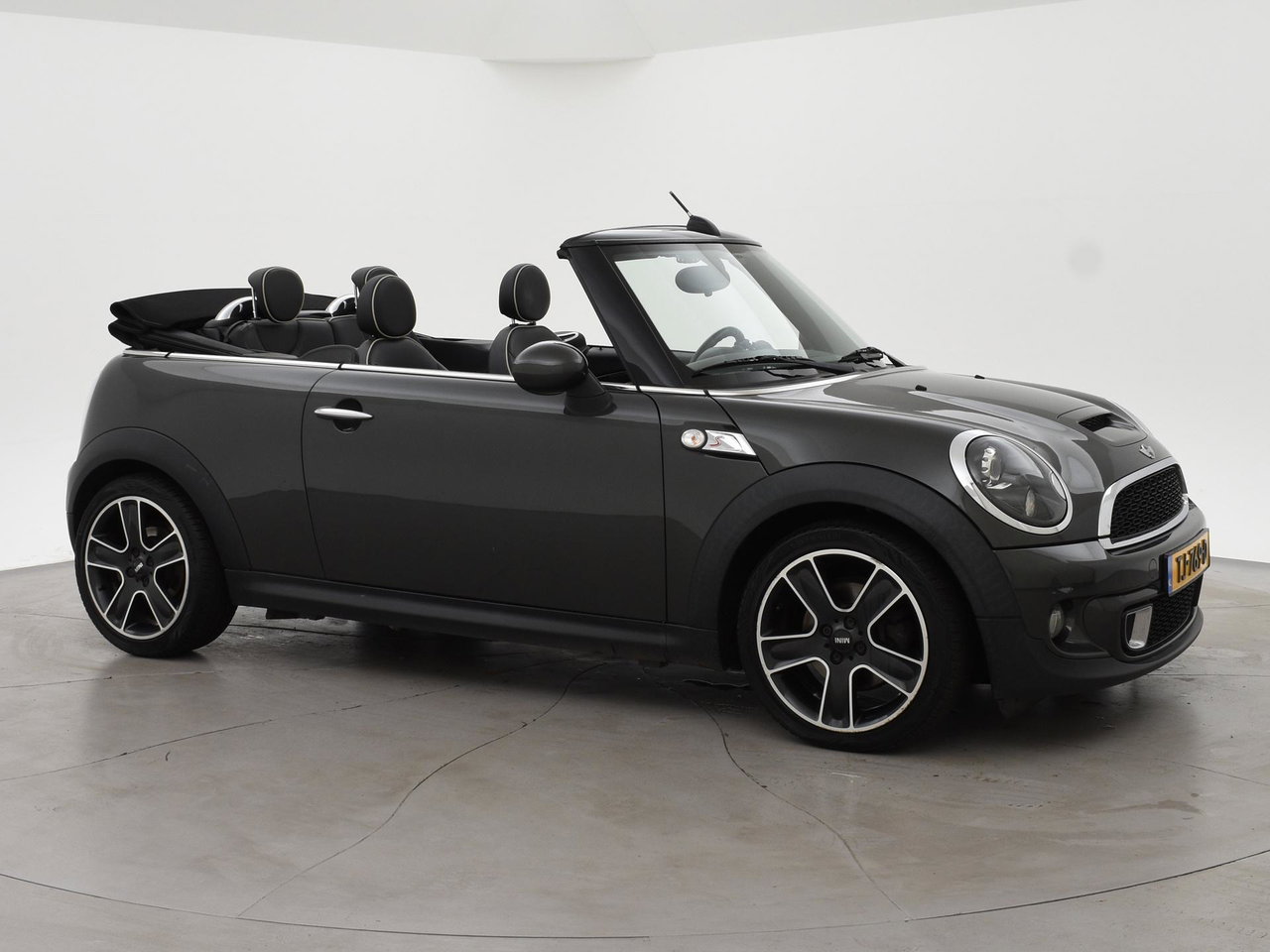 MINI Cabrio