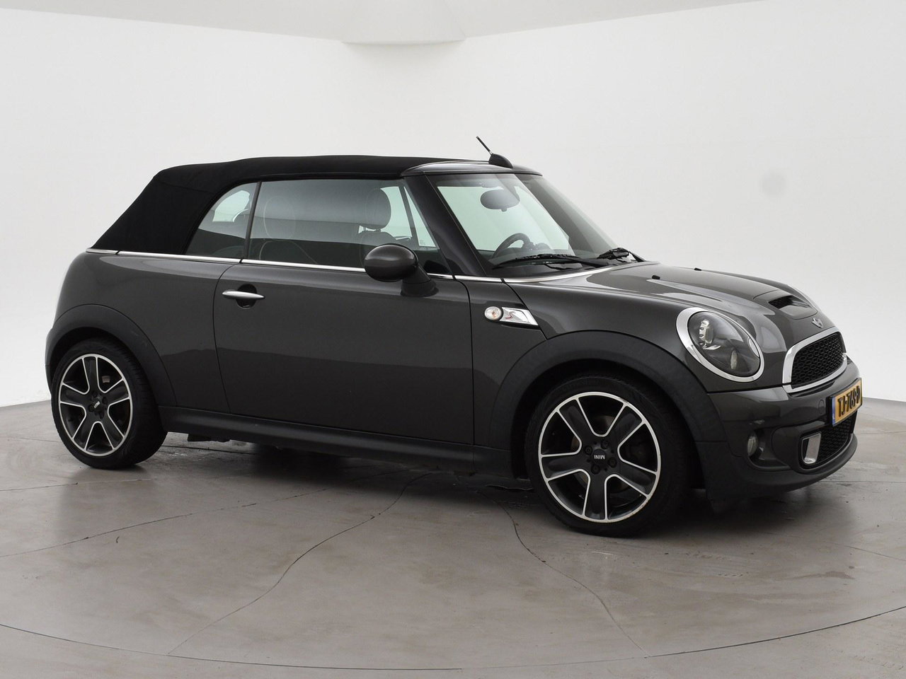 MINI Cabrio