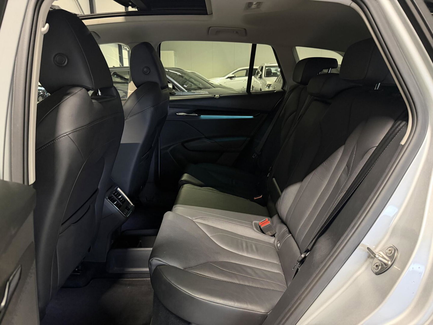 Škoda Enyaq iV 80 Pano Trekhaak Camera Warmtepomp SOH 87%