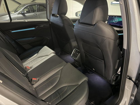 Škoda Enyaq iV 80 Pano Trekhaak Camera Warmtepomp SOH 87%