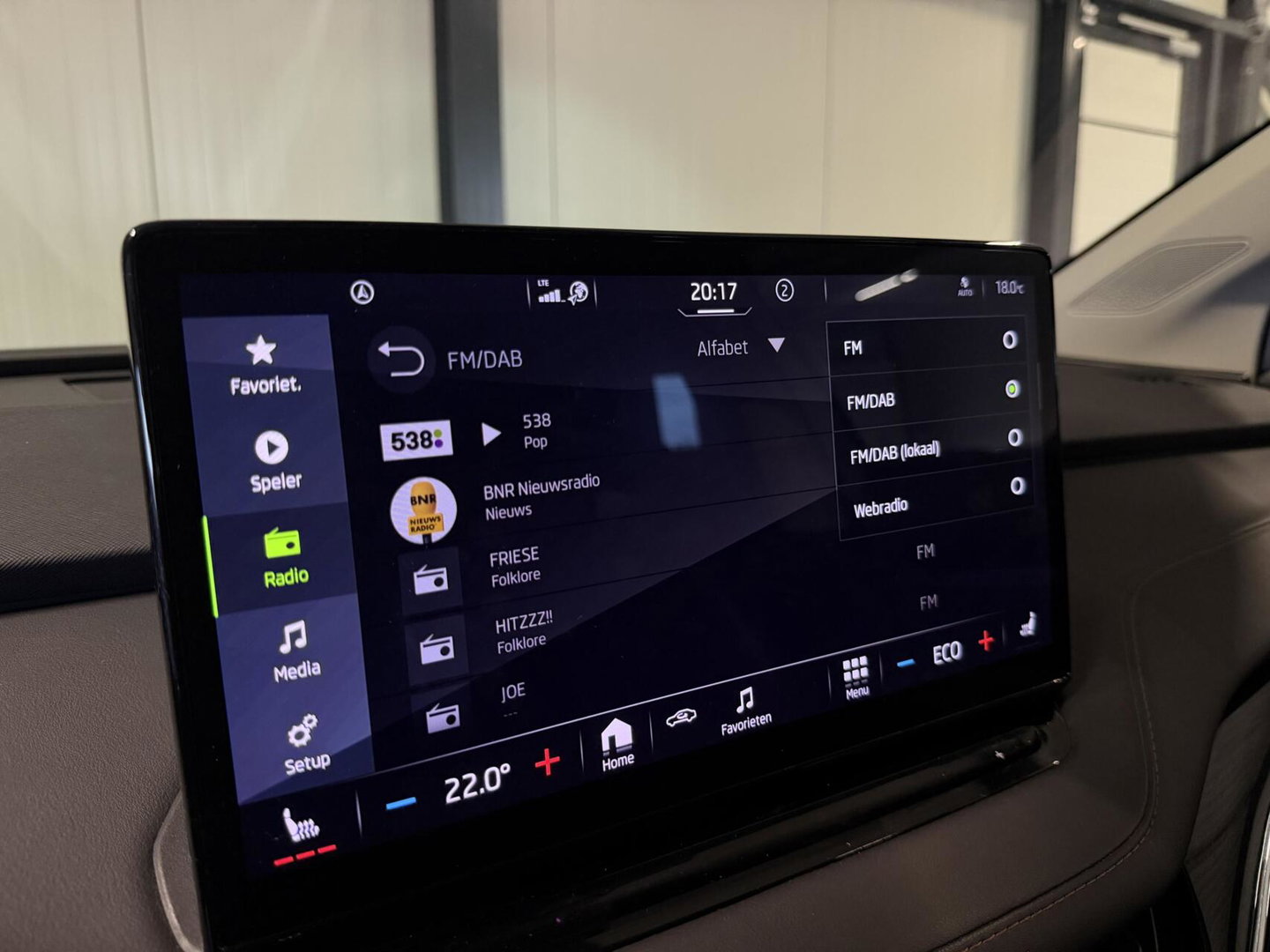 Škoda Enyaq iV 80 Pano Trekhaak Camera Warmtepomp SOH 87%