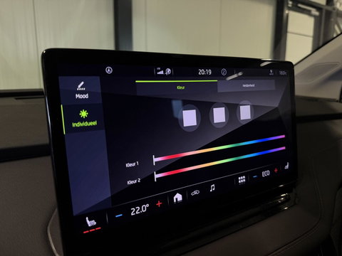 Škoda Enyaq iV 80 Pano Trekhaak Camera Warmtepomp SOH 87%
