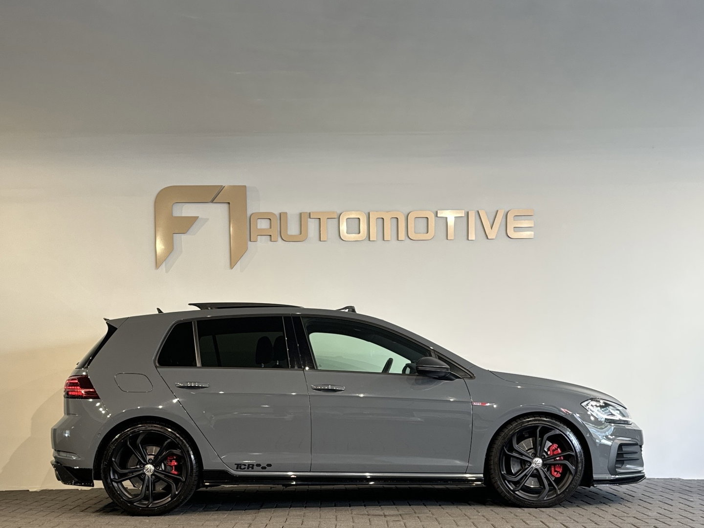 Volkswagen Golf 2.0 TSI GTI TCR Pano|Keyles|Akrapovic|Dynaudio