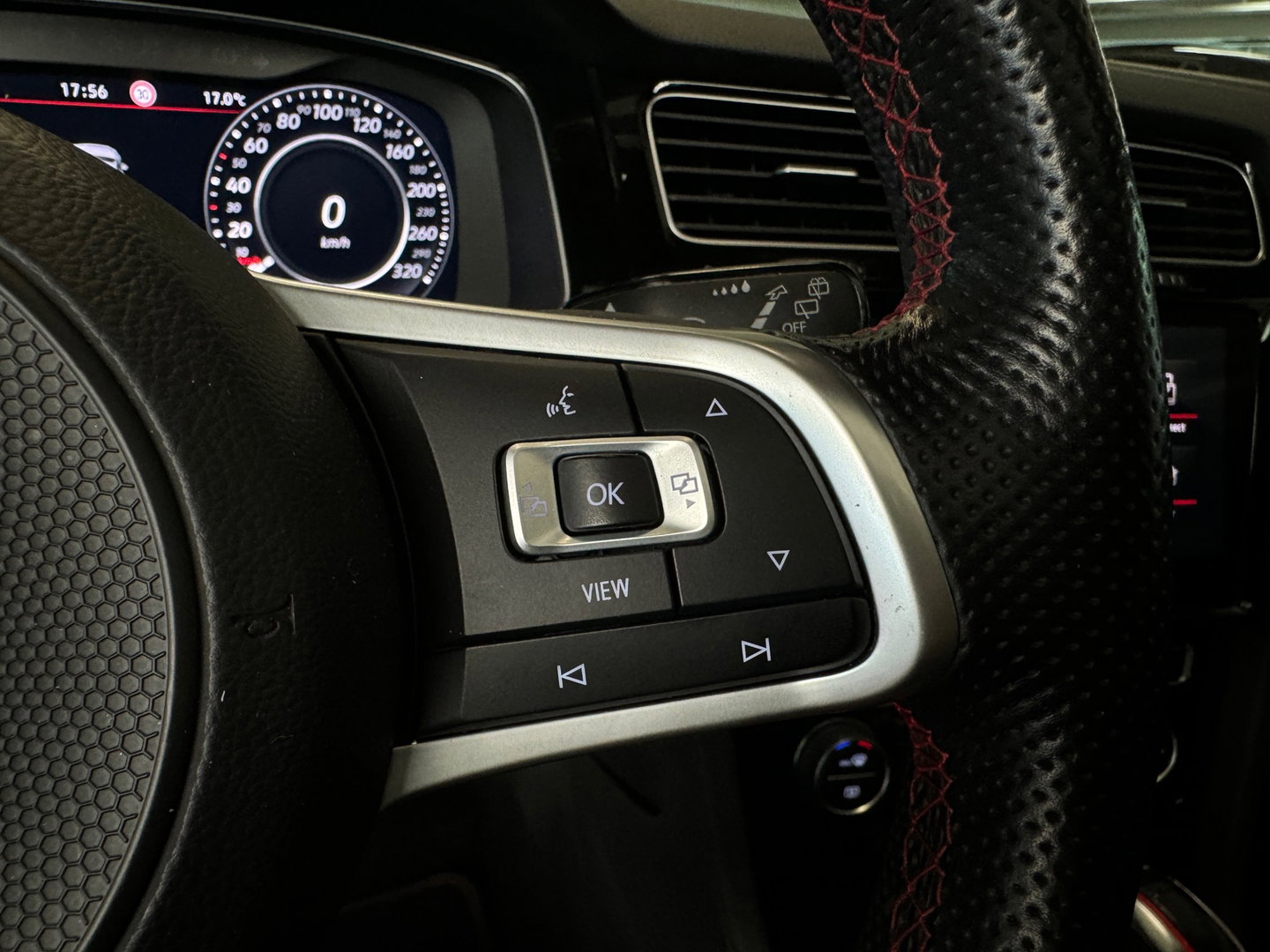 Volkswagen Golf 2.0 TSI GTI TCR Pano|Keyles|Akrapovic|Dynaudio