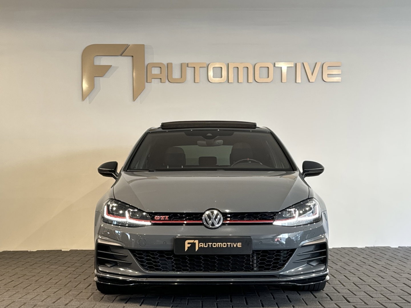 Volkswagen Golf 2.0 TSI GTI TCR Pano|Keyles|Akrapovic|Dynaudio