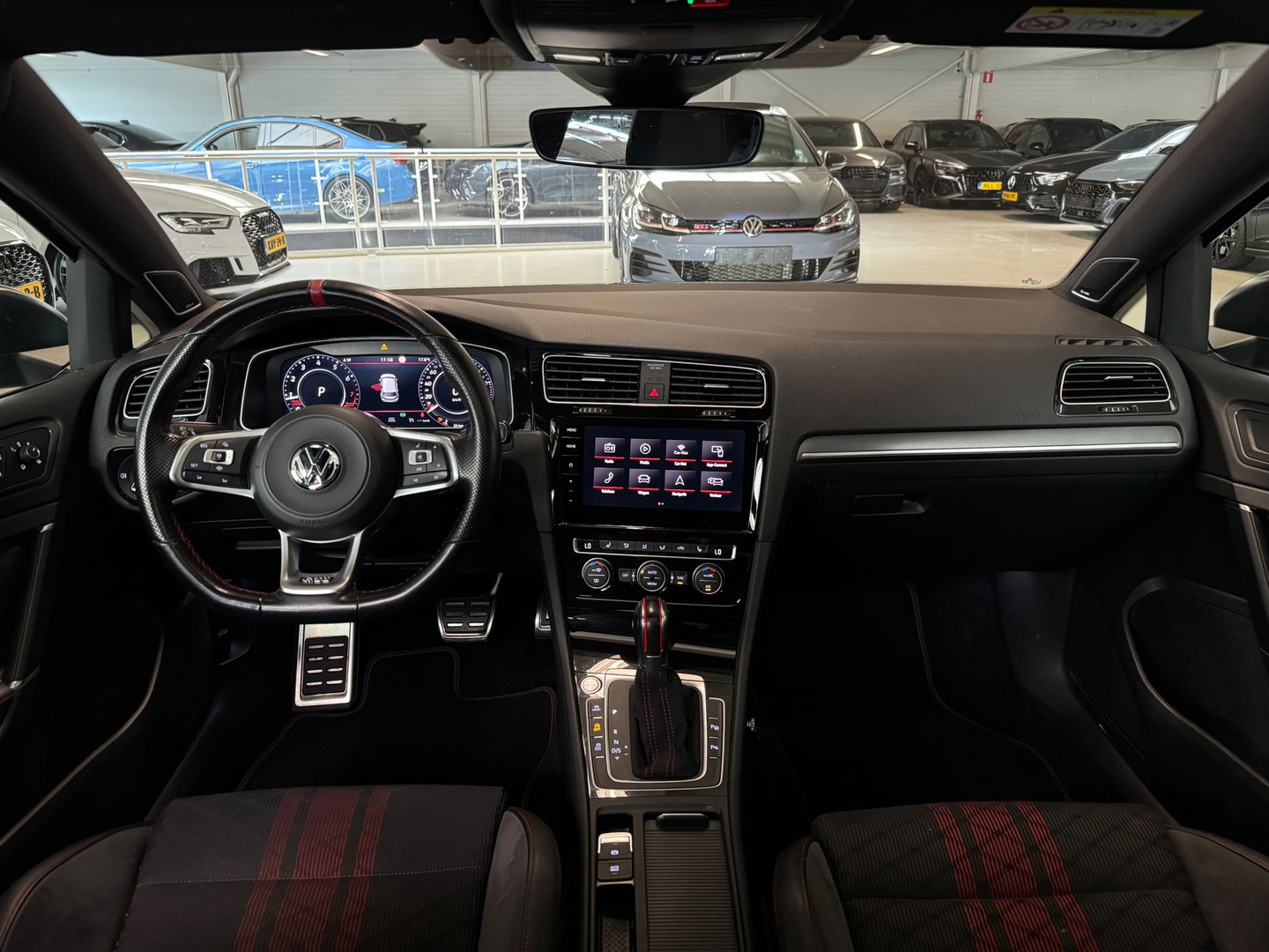 Volkswagen Golf 2.0 TSI GTI TCR Pano|Keyles|Akrapovic|Dynaudio