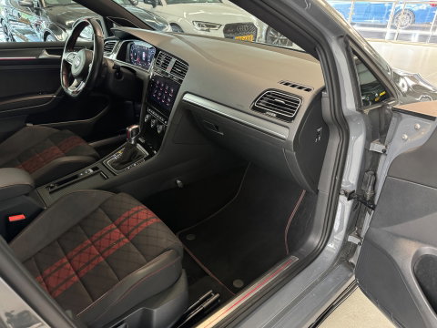 Volkswagen Golf 2.0 TSI GTI TCR Pano|Keyles|Akrapovic|Dynaudio