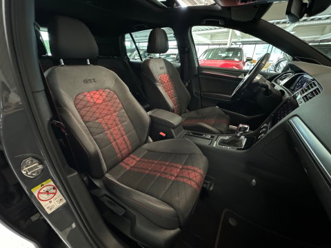 Volkswagen Golf 2.0 TSI GTI TCR Pano|Keyles|Akrapovic|Dynaudio