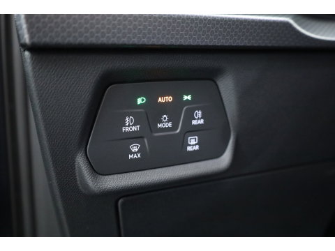 SEAT Leon Sportstourer 1.5 TSI e-Hybrid Style Business Intense | Rijklaar | 102.1%SOH | Dig. Cockpit | Adapt. Cruise | Stoel-Stuurverw. | Camera+PDC | Keyless | NAV+App.Connect | Elek. Klep | 17'' V